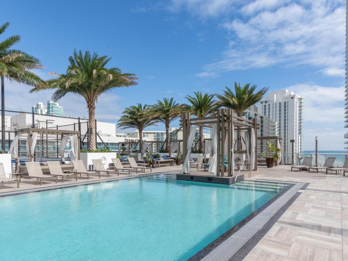 הוליווד Hyde Beach House Three-Bedroom, Waterfront, Ocean And Intercostal View, Rooftop Pool, 5 Min Walk To Beach מראה חיצוני תמונה