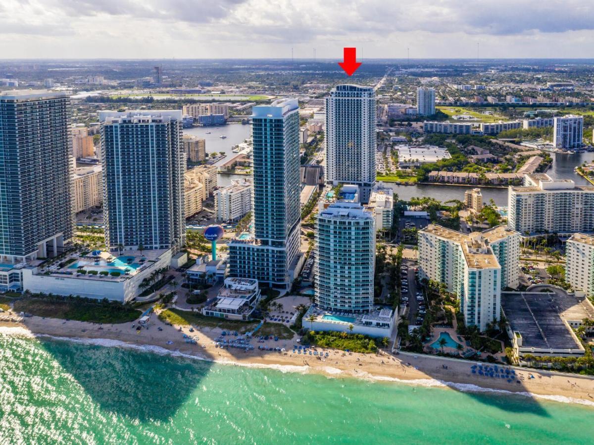 הוליווד Hyde Beach House Three-Bedroom, Waterfront, Ocean And Intercostal View, Rooftop Pool, 5 Min Walk To Beach מראה חיצוני תמונה