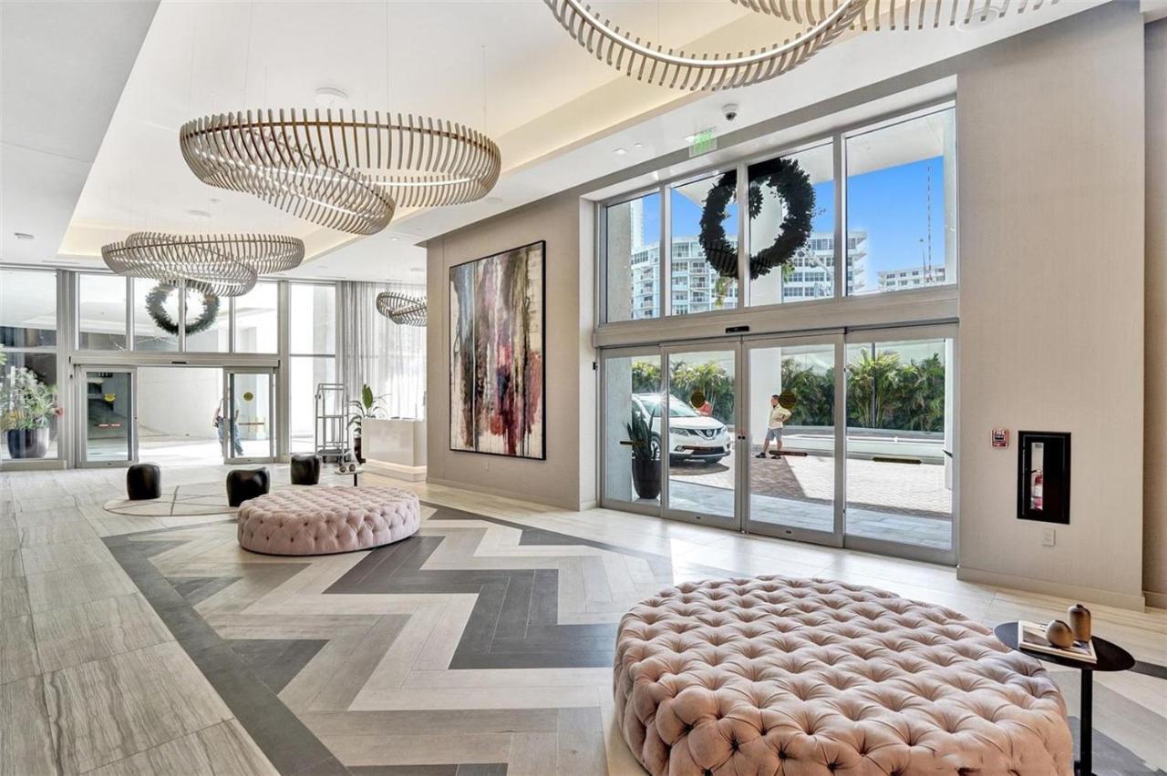 הוליווד Hyde Beach House Three-Bedroom, Waterfront, Ocean And Intercostal View, Rooftop Pool, 5 Min Walk To Beach מראה חיצוני תמונה