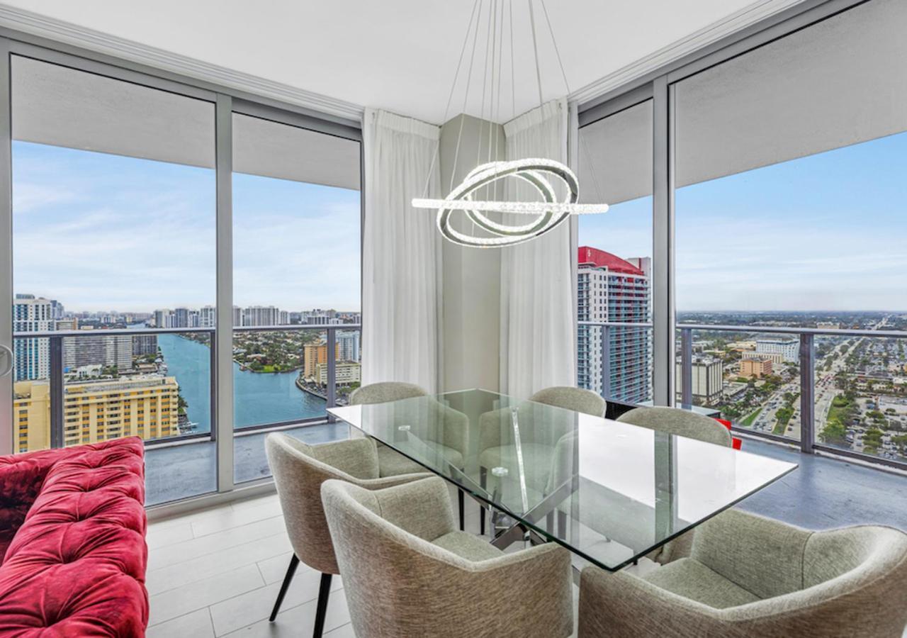 הוליווד Hyde Beach House Three-Bedroom, Waterfront, Ocean And Intercostal View, Rooftop Pool, 5 Min Walk To Beach מראה חיצוני תמונה