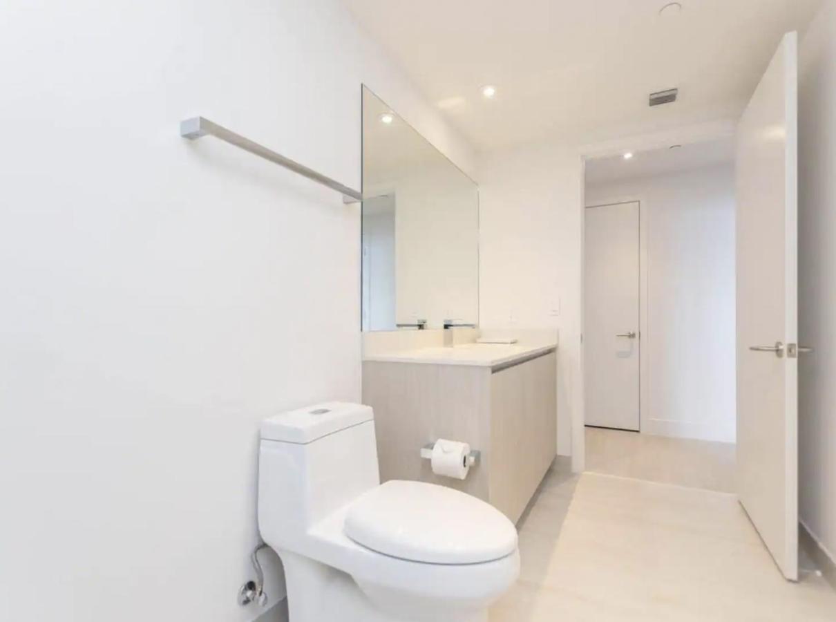 הוליווד Hyde Beach House Three-Bedroom, Waterfront, Ocean And Intercostal View, Rooftop Pool, 5 Min Walk To Beach מראה חיצוני תמונה