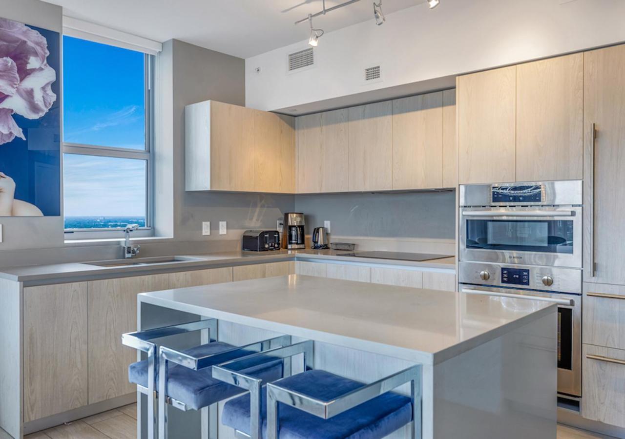 הוליווד Hyde Beach House Three-Bedroom, Waterfront, Ocean And Intercostal View, Rooftop Pool, 5 Min Walk To Beach מראה חיצוני תמונה