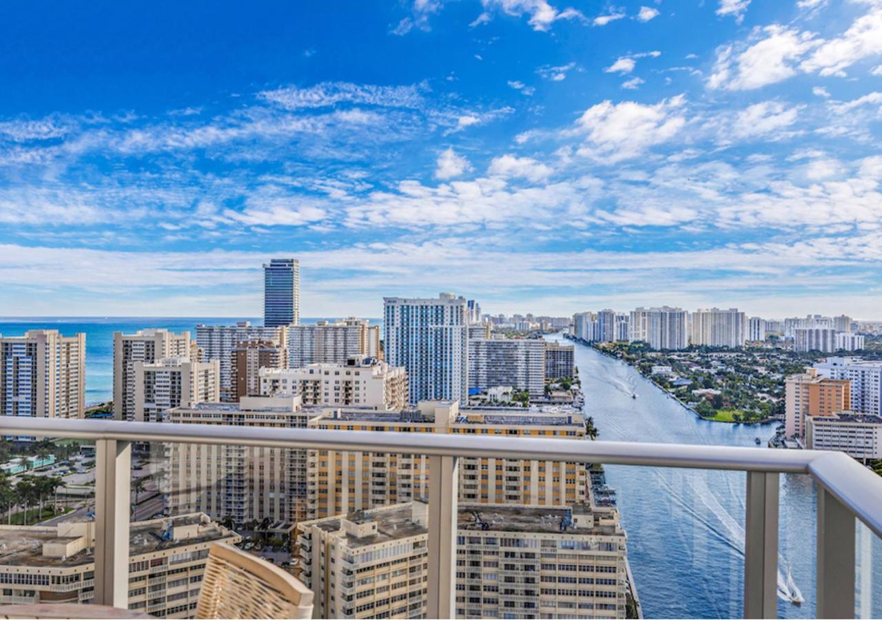 הוליווד Hyde Beach House Three-Bedroom, Waterfront, Ocean And Intercostal View, Rooftop Pool, 5 Min Walk To Beach מראה חיצוני תמונה
